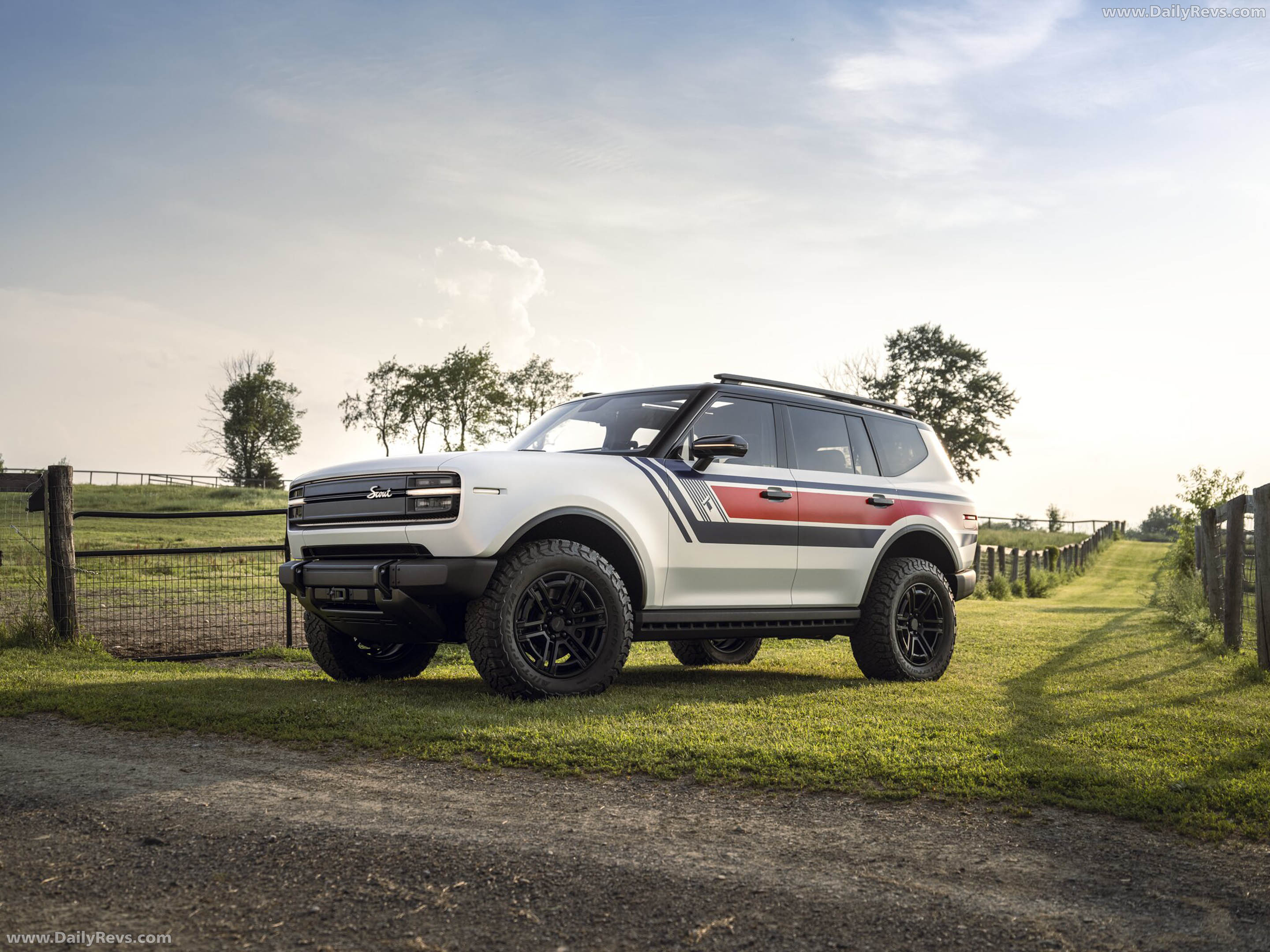 2026 Scout Motors Traveler Spirit of 76 Front View
